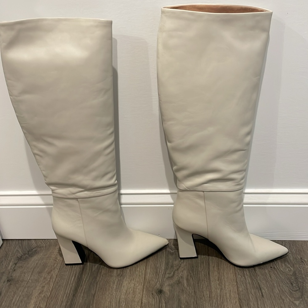Steve Madden Showbiz thigh high boots size 8.5 white/bone
